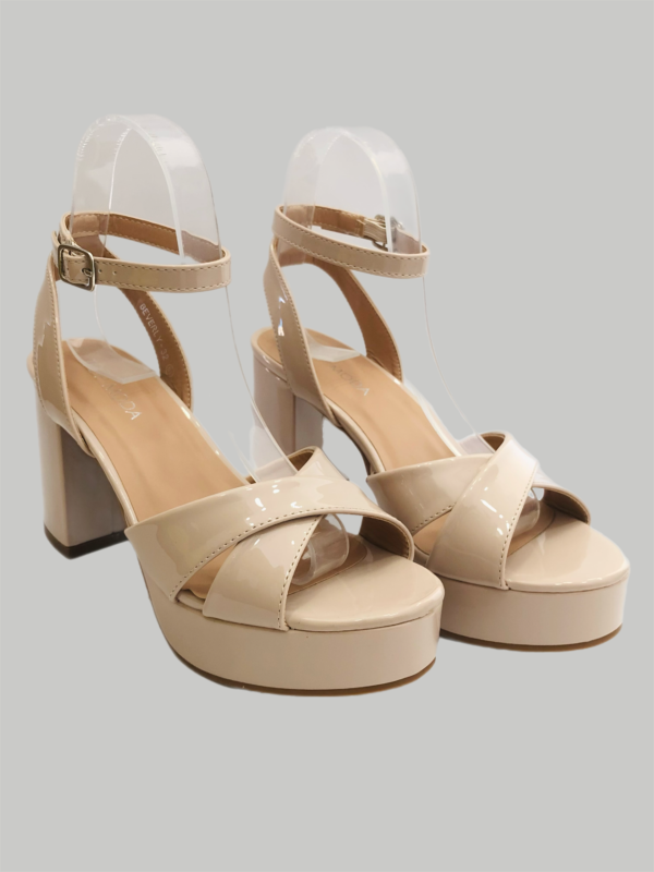 Zapatilla plantaforma cruzada