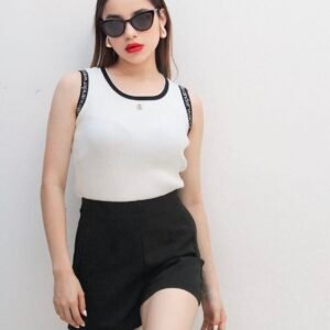 Blusa Blanca contorno negro